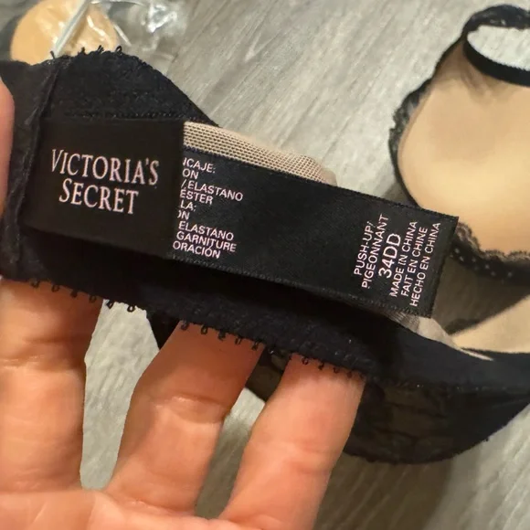 Victoria's Secret Black Lace Push-Up Bra 34E - Picture 4 of 11